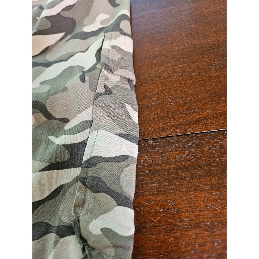 Torrid Cargo Jogger Pants Womens 4 Green Camo Elastic Waist Cropped Ribbed Cuff - Picture 8 of 10